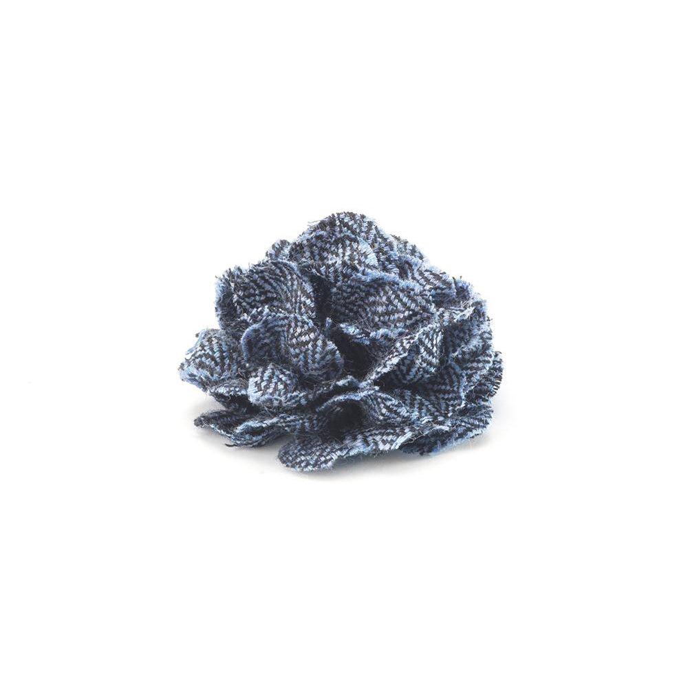 CP FAMA PALE BLUE M  HERRINGBONE LAPEL FLOWER